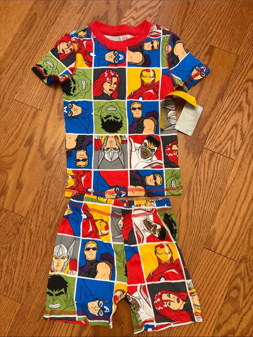 Disney store Marvel Kids Superhero avengers Pajama Set, NWT